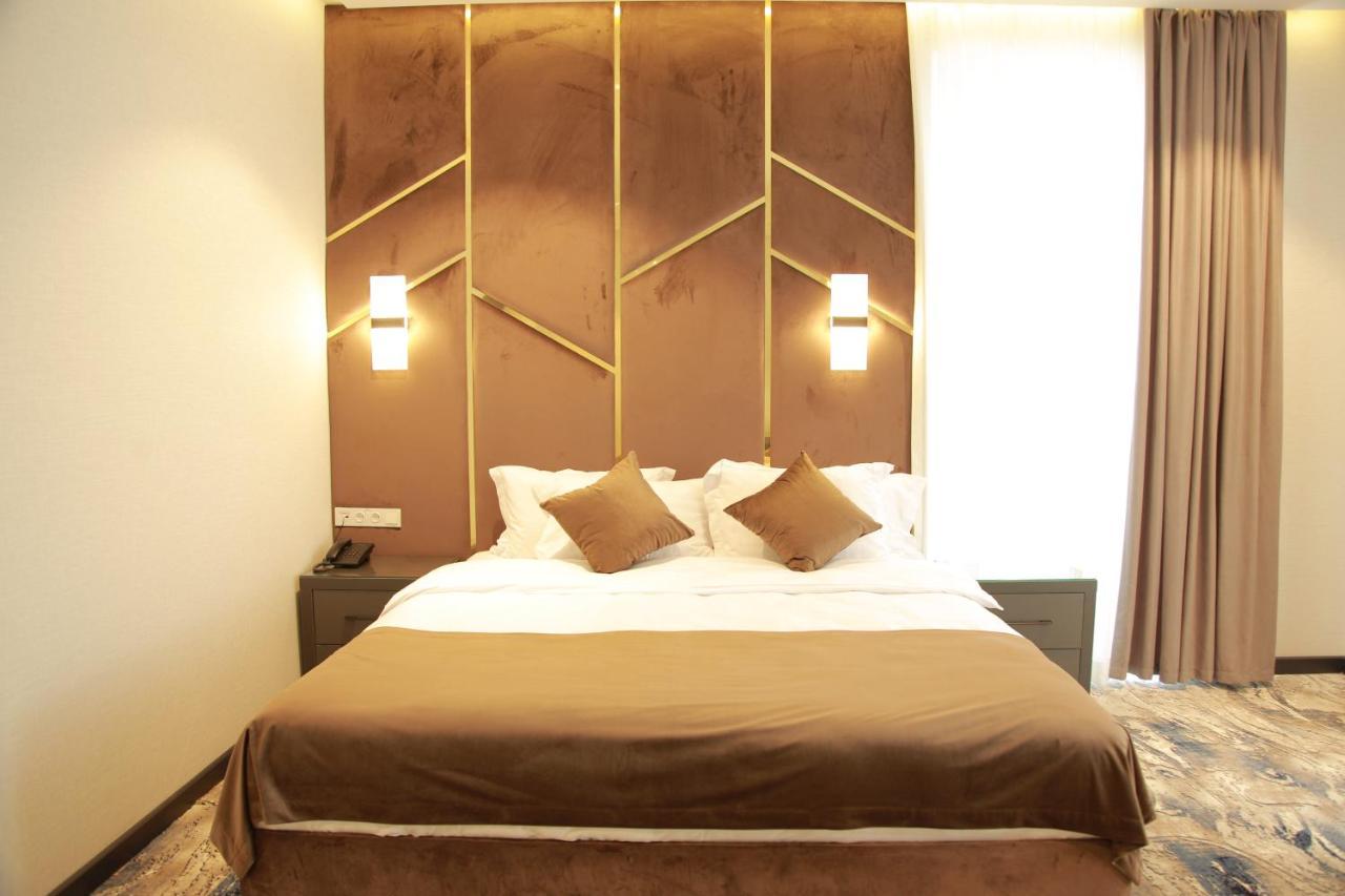 Unique Hotel Tachkent Extérieur photo