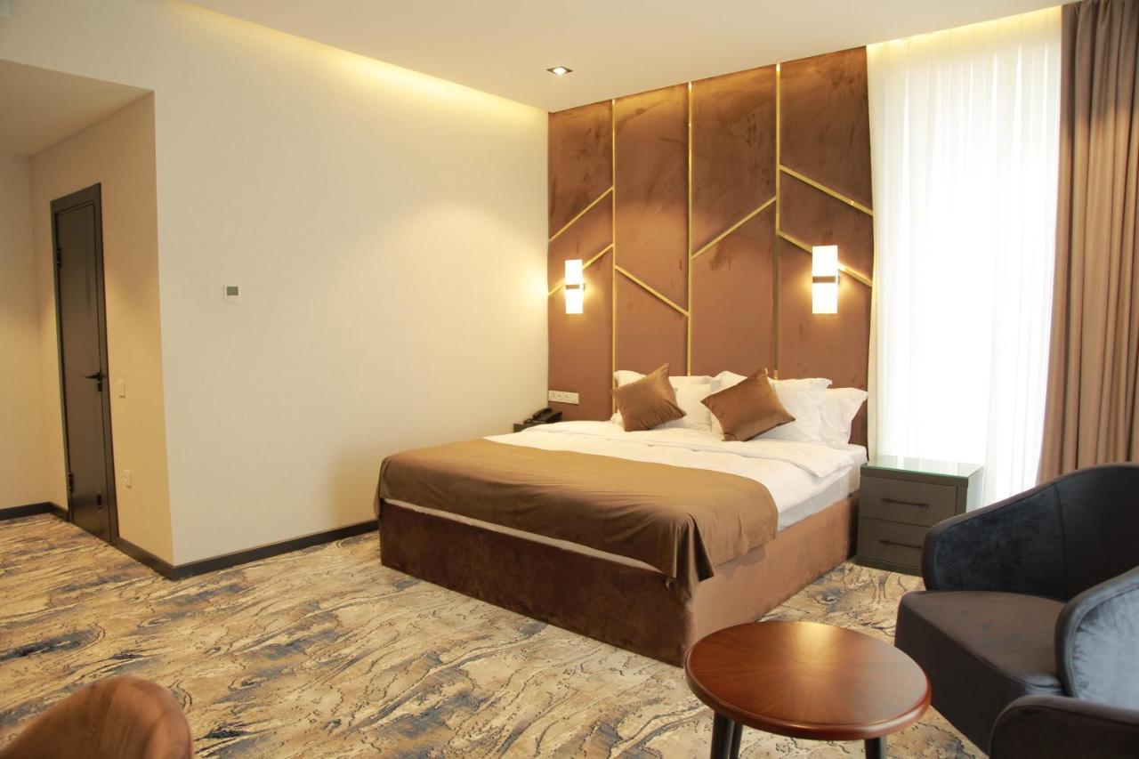 Unique Hotel Tachkent Extérieur photo