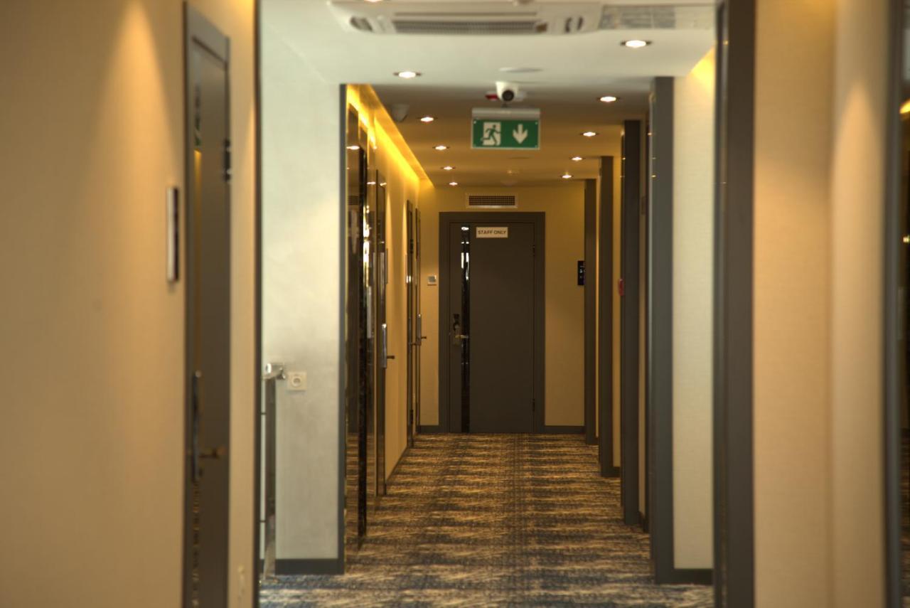 Unique Hotel Tachkent Extérieur photo