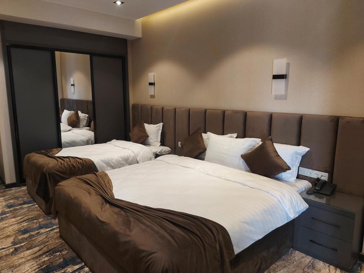Unique Hotel Tachkent Extérieur photo