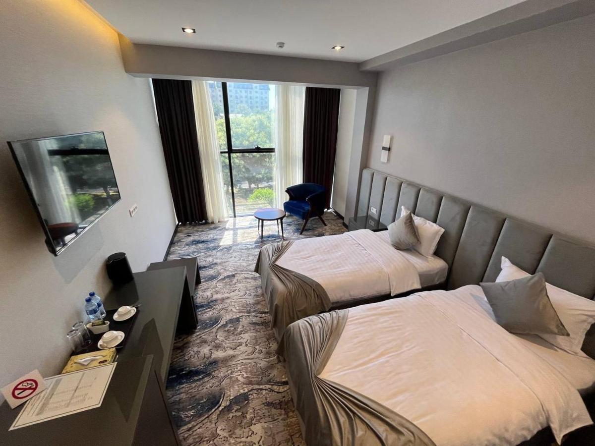 Unique Hotel Tachkent Extérieur photo